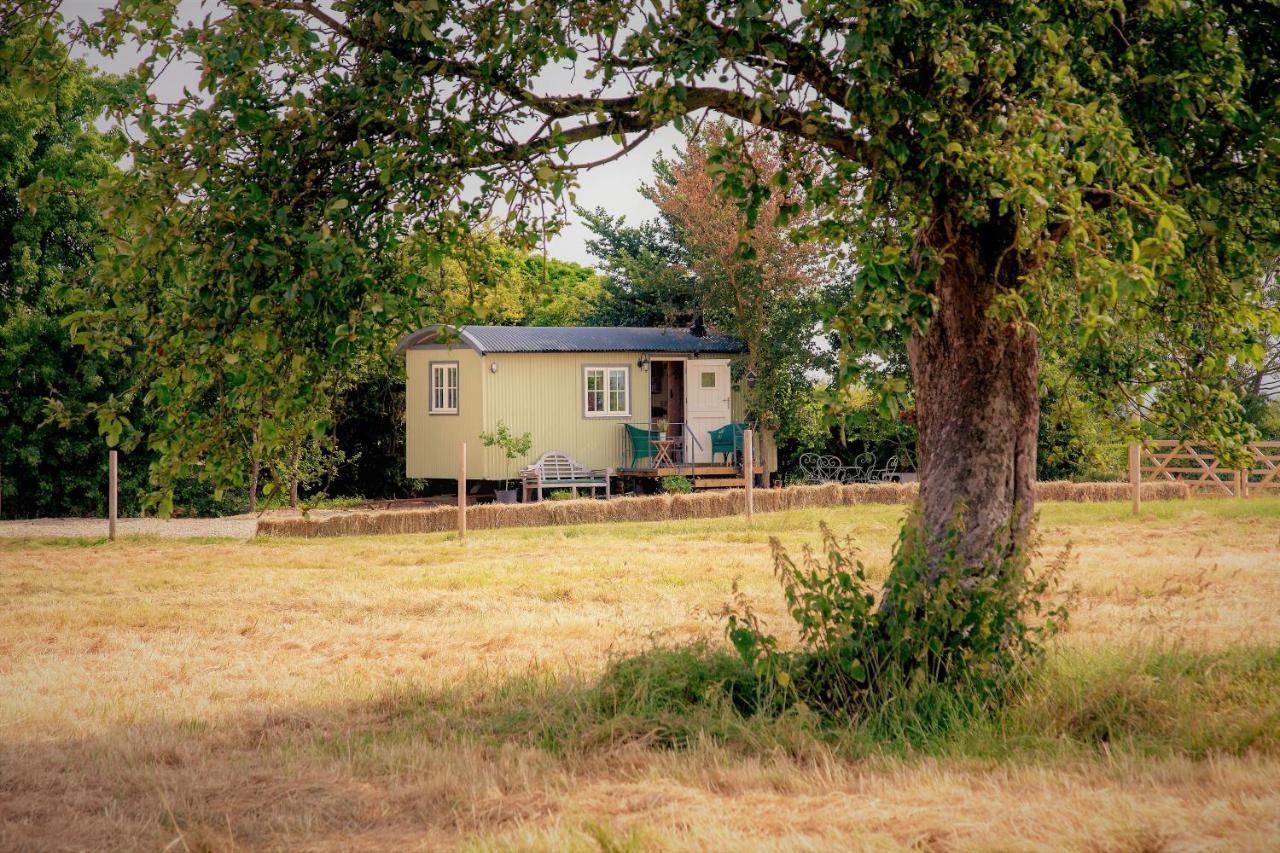 The Abberton Shepherds Hut Farm stay Evesham